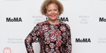 🌟 Who is Debra Lee Blocker? | 10 Powerful Facts About Her Life and Legacy Debra Lee Blocker